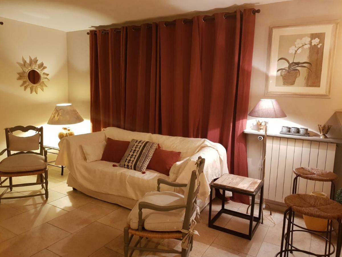 Le Jas Des Parpaillous Daire LʼIsle-sur-la-Sorgue Dış mekan fotoğraf